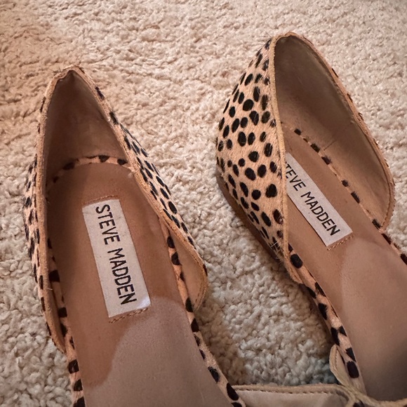 Steve Madden Tortoise Shell Dot Flats - Picture 2 of 3